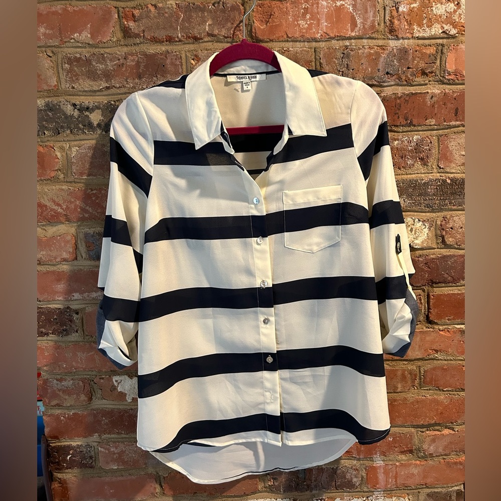 Daniel Rainn Navy and White Striped Top Size Small